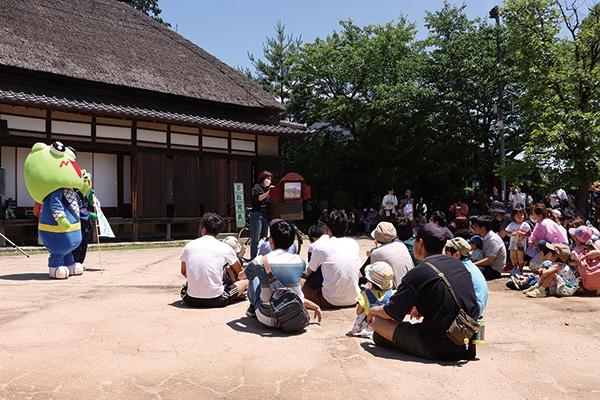 なんばった紙芝居のようす